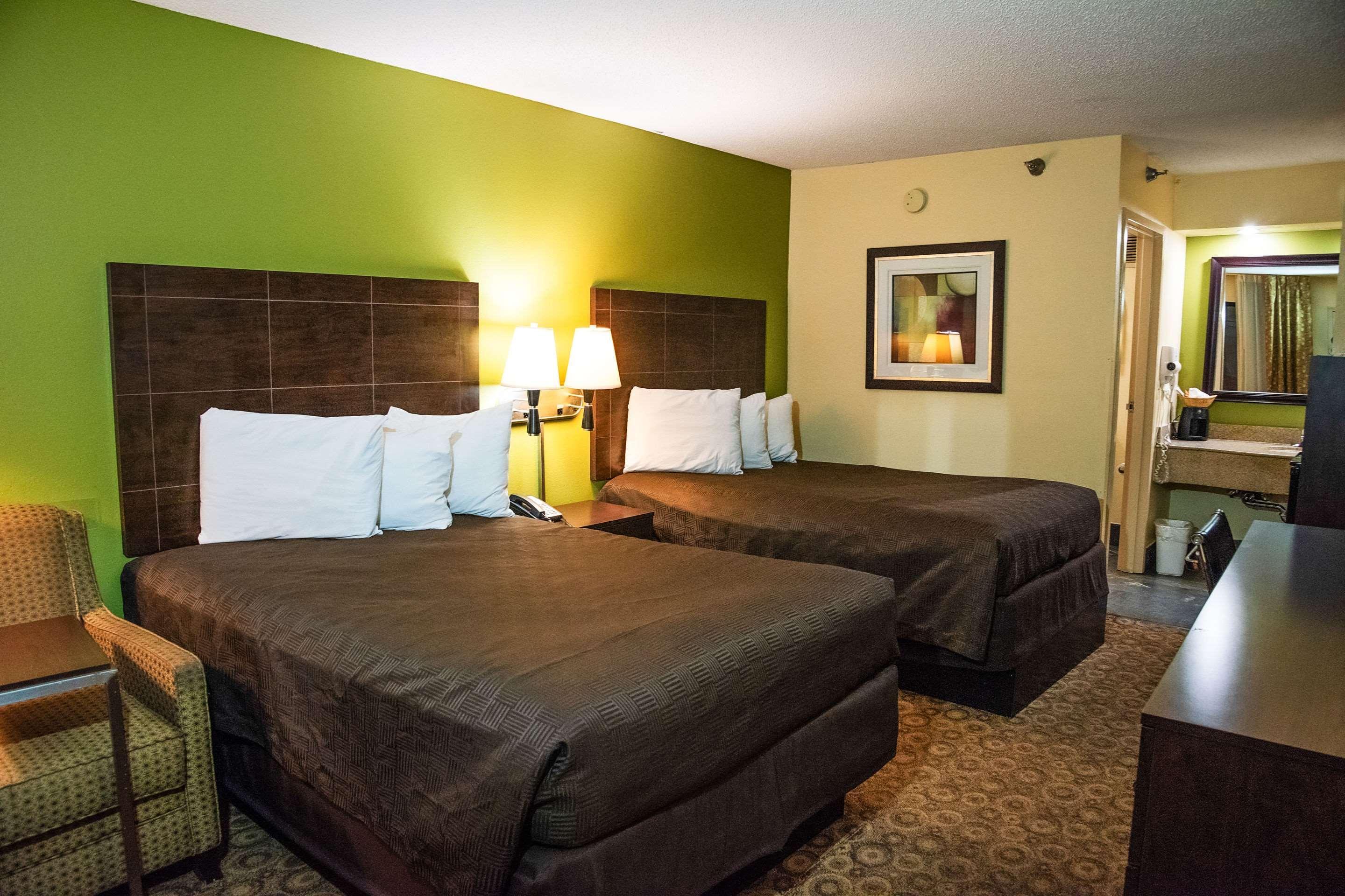 Rodeway Inn & Suites Clarksville Zewnętrze zdjęcie