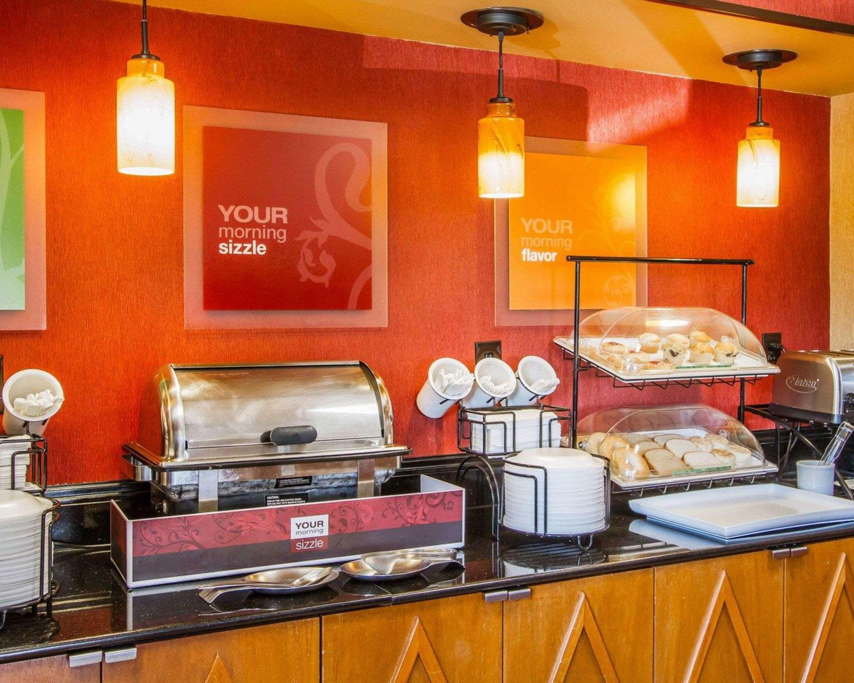 Rodeway Inn & Suites Clarksville Zewnętrze zdjęcie