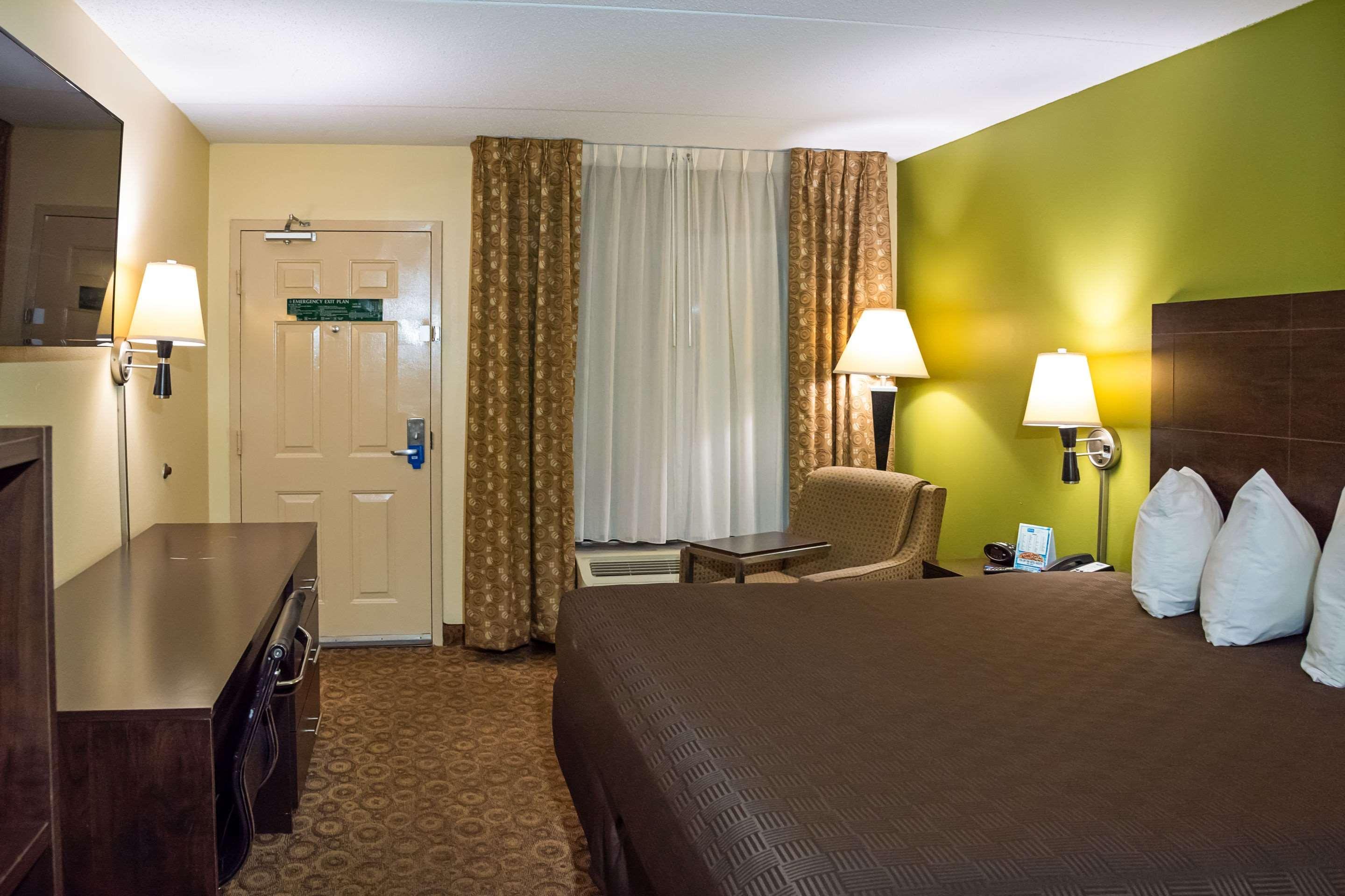 Rodeway Inn & Suites Clarksville Zewnętrze zdjęcie