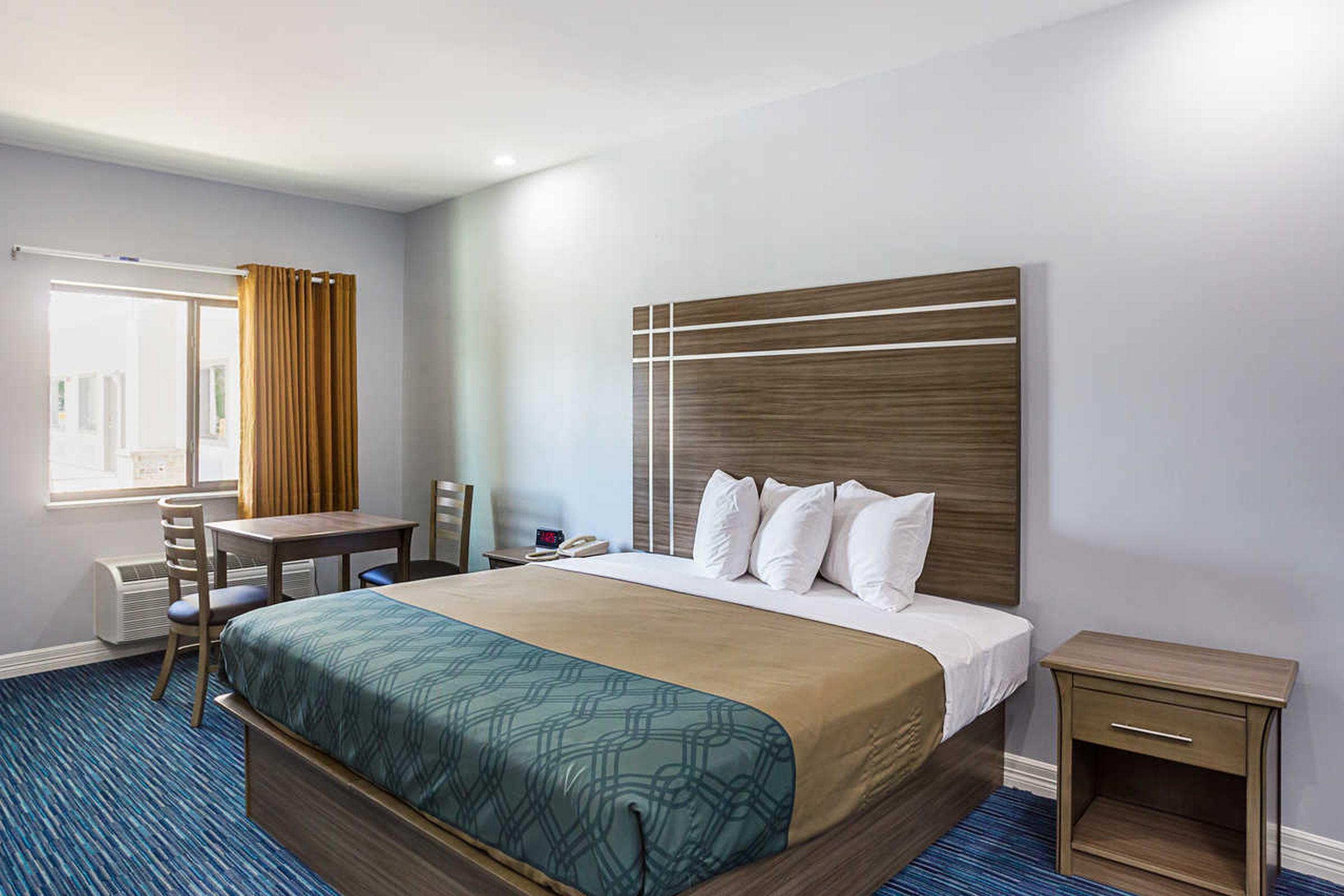 Rodeway Inn & Suites Clarksville Zewnętrze zdjęcie