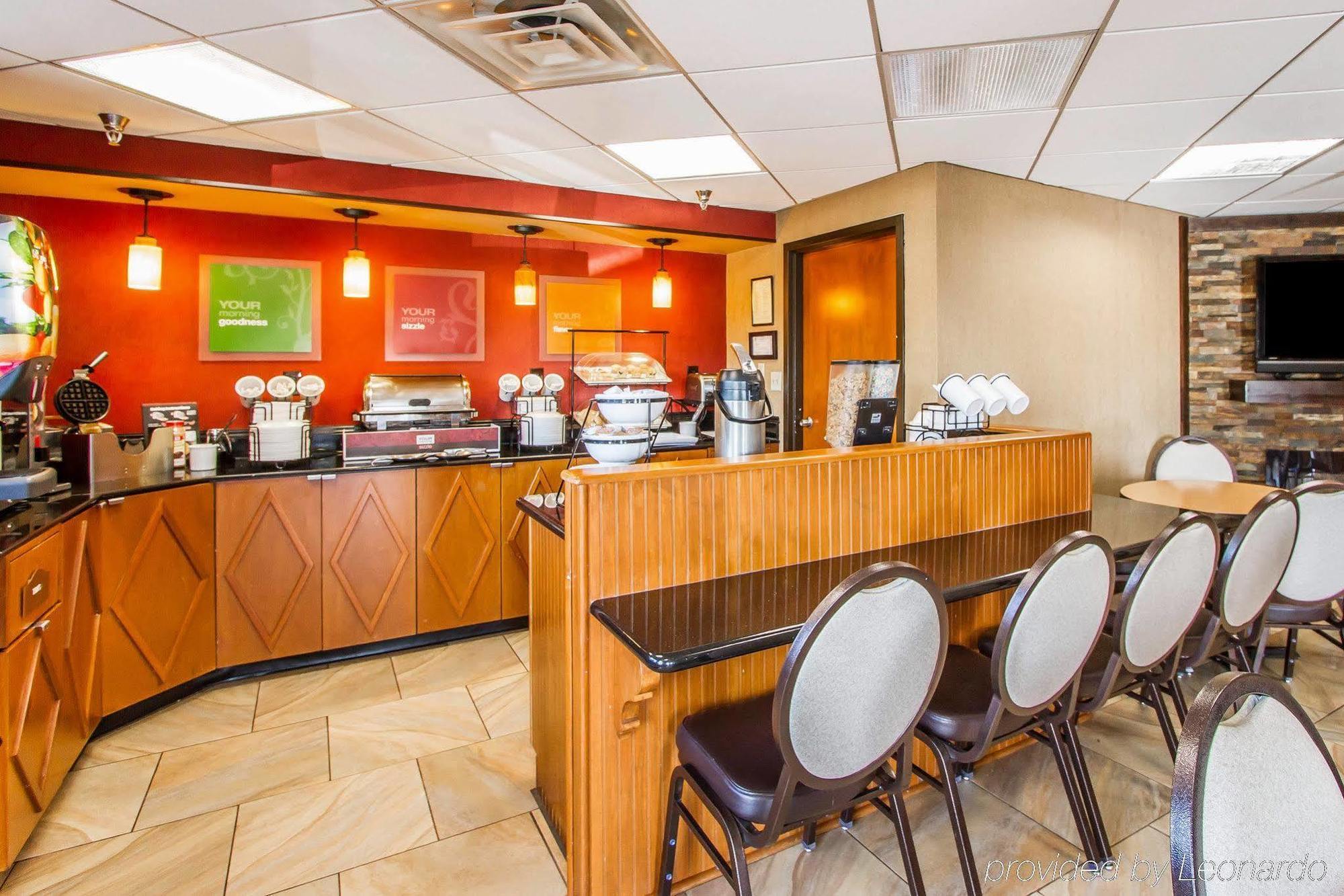 Rodeway Inn & Suites Clarksville Zewnętrze zdjęcie