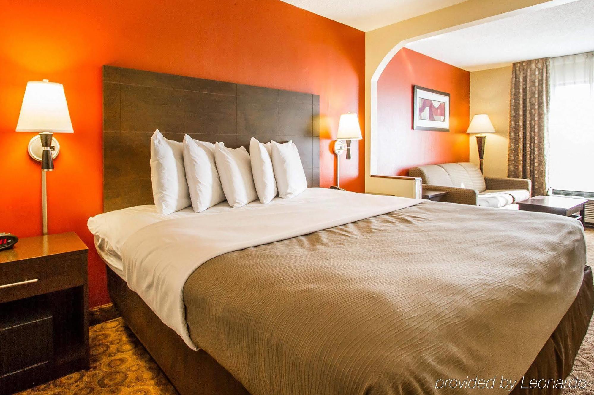 Rodeway Inn & Suites Clarksville Zewnętrze zdjęcie
