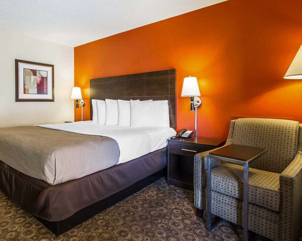 Rodeway Inn & Suites Clarksville Pokój zdjęcie