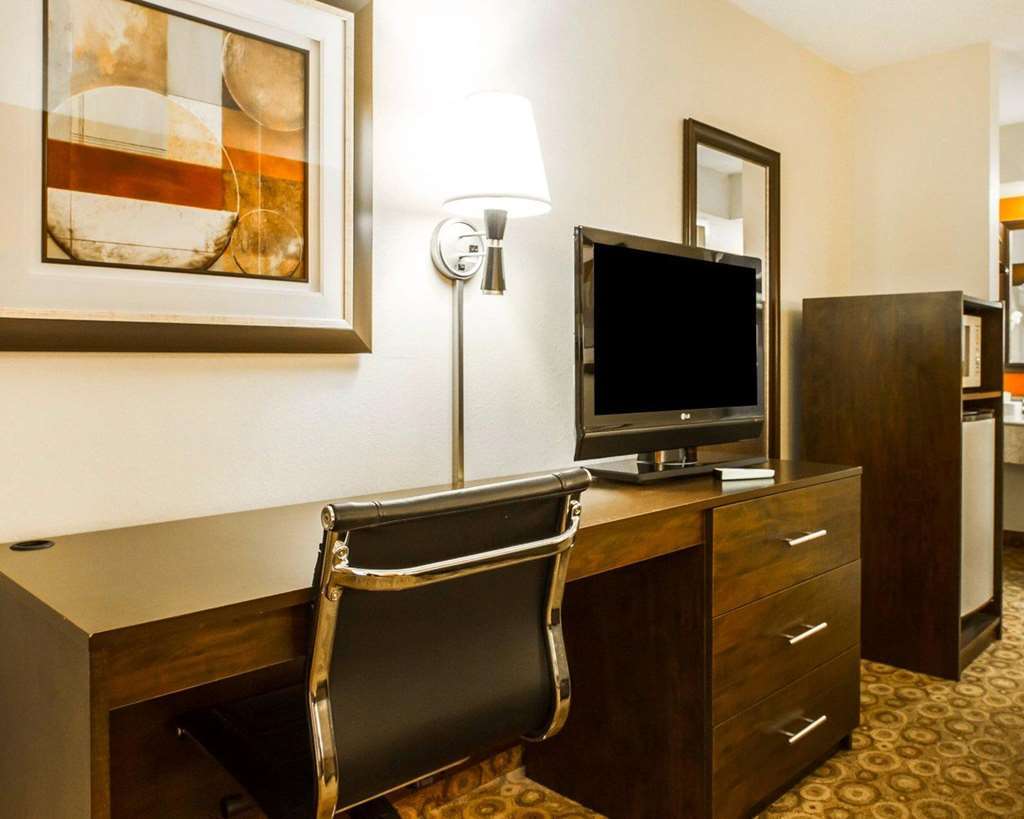 Rodeway Inn & Suites Clarksville Pokój zdjęcie