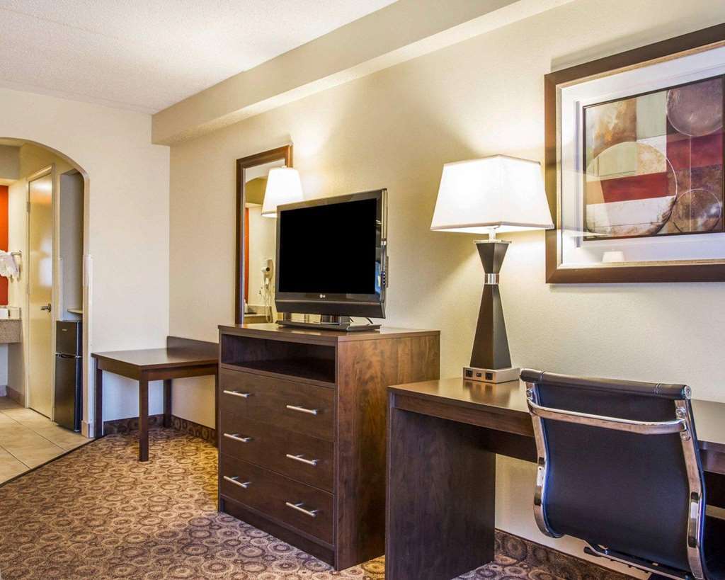 Rodeway Inn & Suites Clarksville Pokój zdjęcie